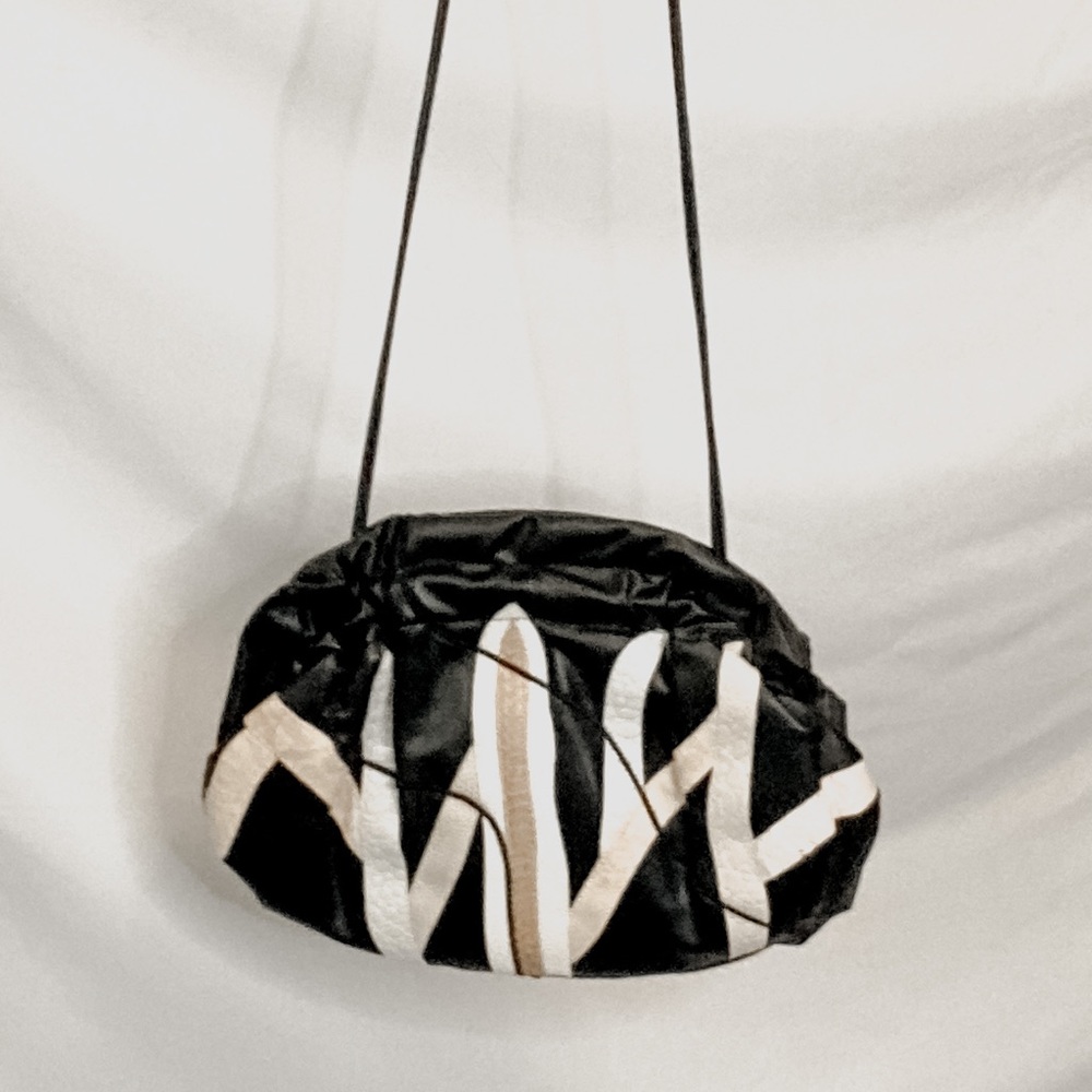Vintage Funky Leather Crossbody Bag - Picture 2 of 2